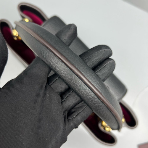 Louis Vuitton Capucines GM Calfskin Black