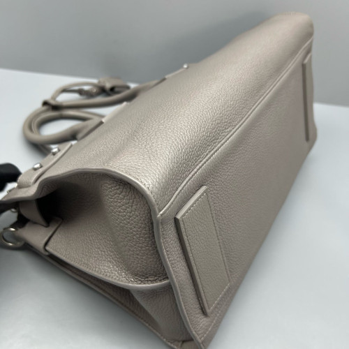 Yves Saint Laurent Medium Sac De Jour Calfskin Grey Yves Saint Laurent Medium Sac De Jour Calfskin Grey