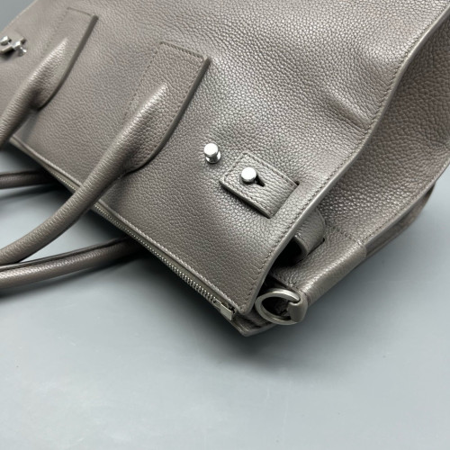 Yves Saint Laurent Medium Sac De Jour Calfskin Grey Yves Saint Laurent Medium Sac De Jour Calfskin Grey