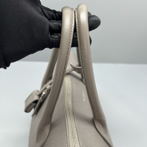 Yves Saint Laurent Medium Sac De Jour Calfskin Grey Yves Saint Laurent Medium Sac De Jour Calfskin Grey