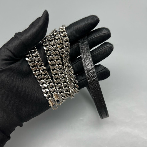 Yves Saint Laurent Small Envelope Chain Wallet Caviar Black