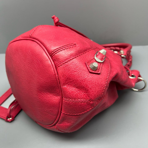 Balenciaga Bucket Calfskin Pink