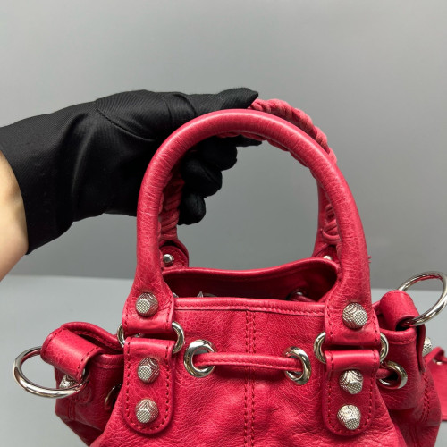 Balenciaga Bucket Calfskin Pink