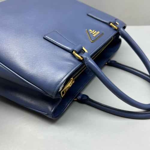 Prada Galleria Tote Calfskin Blue