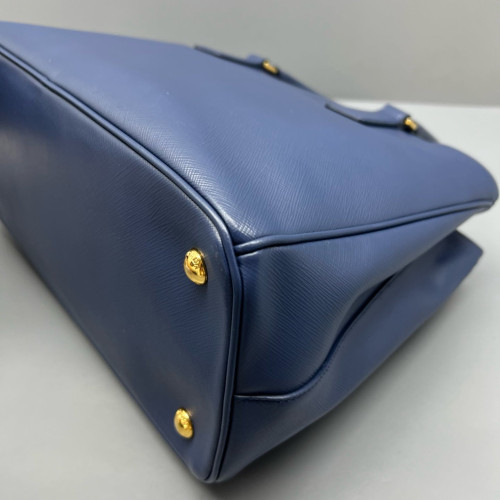 Prada Galleria Tote Calfskin Blue