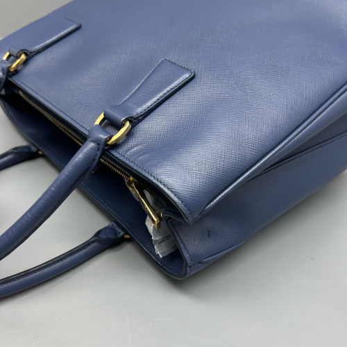 Prada Galleria Tote Calfskin Blue