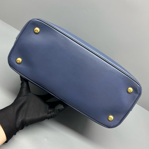 Prada Galleria Tote Calfskin Blue