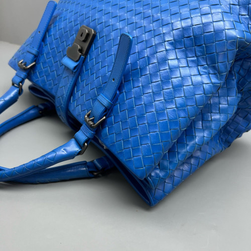 Bottega Veneta Large Roma Tote Bag Lambskin Intrecciato Nappa Blue Bottega Veneta Large Roma Tote Bag Lambskin Intrecciato Nappa Blue