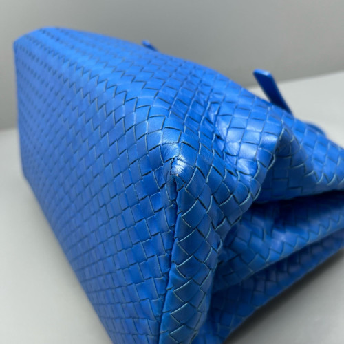 Bottega Veneta Large Roma Tote Bag Lambskin Intrecciato Nappa Blue Bottega Veneta Large Roma Tote Bag Lambskin Intrecciato Nappa Blue