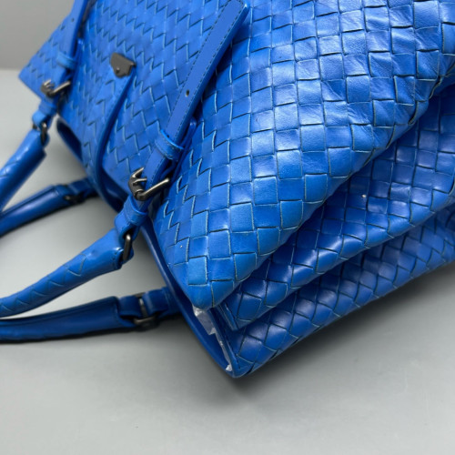Bottega Veneta Large Roma Tote Bag Lambskin Intrecciato Nappa Blue Bottega Veneta Large Roma Tote Bag Lambskin Intrecciato Nappa Blue