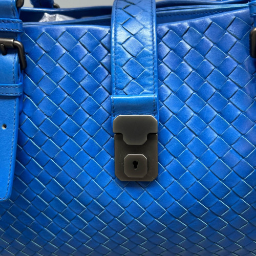 Bottega Veneta Large Roma Tote Bag Lambskin Intrecciato Nappa Blue Bottega Veneta Large Roma Tote Bag Lambskin Intrecciato Nappa Blue