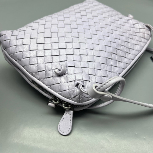 Bottega Veneta Camera Case Lambskin Intrecciato Nappa Light Purple