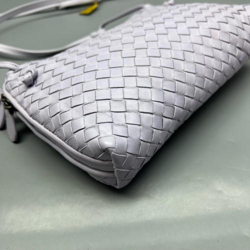 Bottega Veneta Camera Case Lambskin Intrecciato Nappa Light Purple