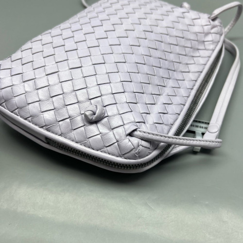 Bottega Veneta Camera Case Lambskin Intrecciato Nappa Light Purple