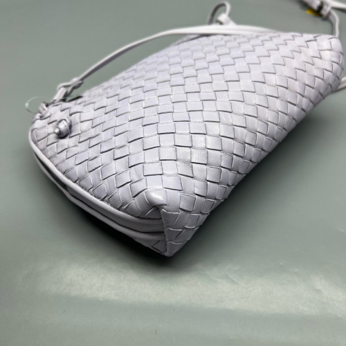 Bottega Veneta Camera Case Lambskin Intrecciato Nappa Light Purple