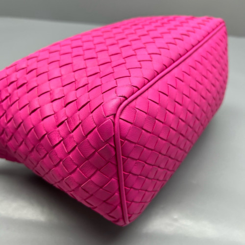 Bottega Veneta Hobo Lambskin Intrecciato Nappa Fuchsia Bottega Veneta Hobo Lambskin Intrecciato Nappa Fuchsia