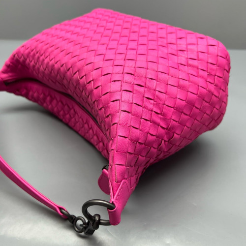 Bottega Veneta Hobo Lambskin Intrecciato Nappa Fuchsia Bottega Veneta Hobo Lambskin Intrecciato Nappa Fuchsia