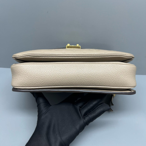 Louis Vuitton Pochette Metis Monogram Empreinte Taupe