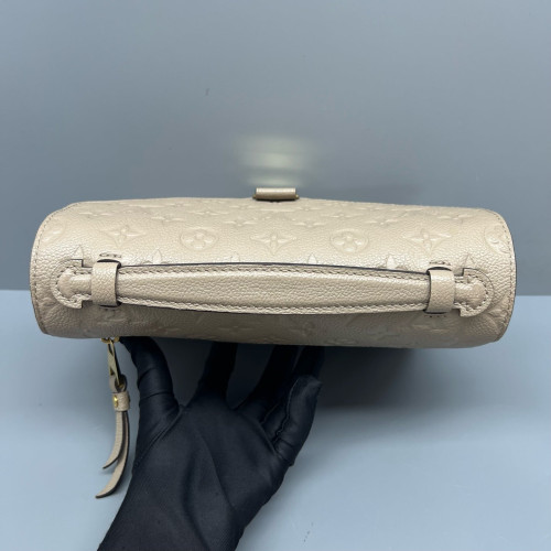 Louis Vuitton Pochette Metis Monogram Empreinte Taupe