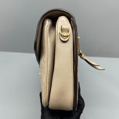 Louis Vuitton Pochette Metis Monogram Empreinte Taupe
