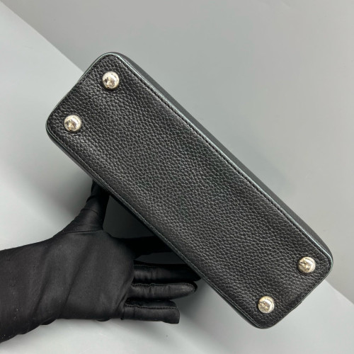 Louis Vuitton Capucines BB Calfskin Black