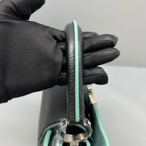 Louis Vuitton Capucines BB Calfskin Black