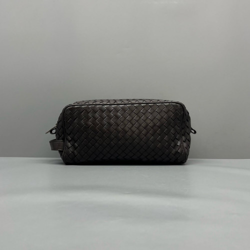 Bottega Veneta Clutch Calfskin Intrecciato Dark Brown
