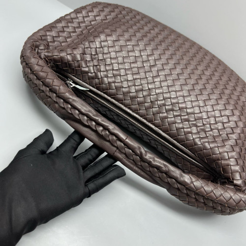 Bottega Veneta Large Veneta Hobo Calfskin Intrecciato Dark Brown