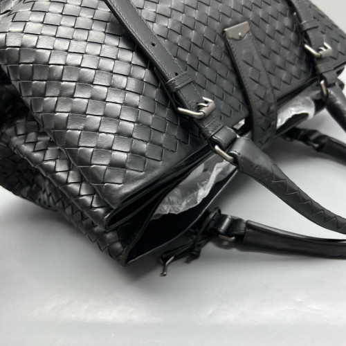Bottega Veneta Large Roma Tote Bag Calfskin Intrecciato Black