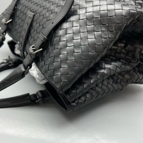 Bottega Veneta Large Roma Tote Bag Calfskin Intrecciato Black