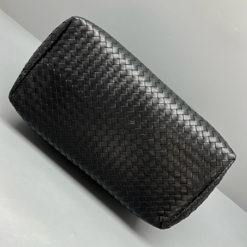 Bottega Veneta Large Roma Tote Bag Calfskin Intrecciato Black