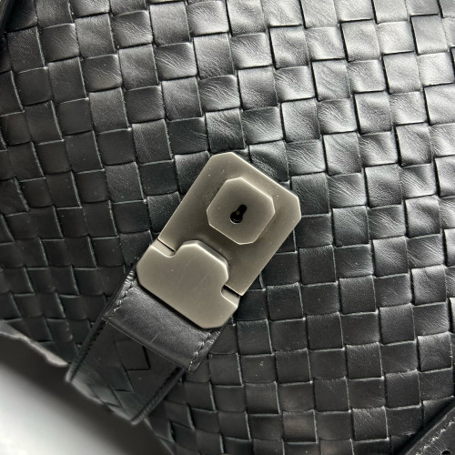 Bottega Veneta Large Roma Tote Bag Calfskin Intrecciato Black