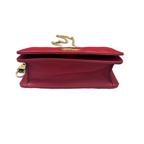 Gucci Chevron GG Marmont Chain Wallet Calfskin Red Gucci Chevron GG Marmont Chain Wallet Calfskin Red