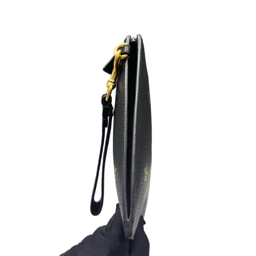 Gucci Clutch Grained Calfskin Black Gold
