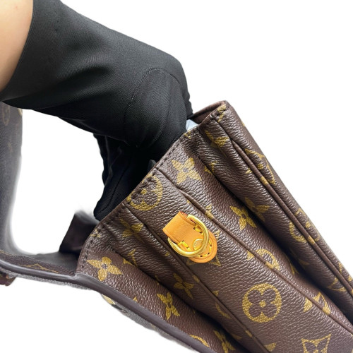 Louis Vuitton Pochette Metis Monogram Brown