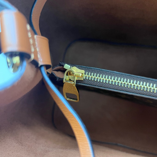 Louis Vuitton Neonoe MM Monogram Brown