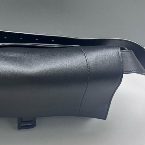 Balenciaga Downtown Shoulder Bag Smooth Calfskin Black