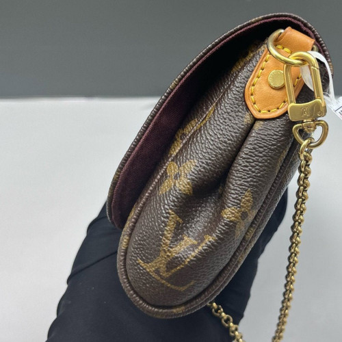 Louis Vuitton Favorite MM Monogram Brown