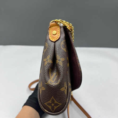 Louis Vuitton Favorite MM Monogram Brown