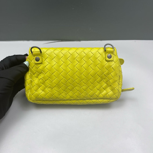 Bottega Veneta Shoulder Bag Calfskin Intrecciato Light Green