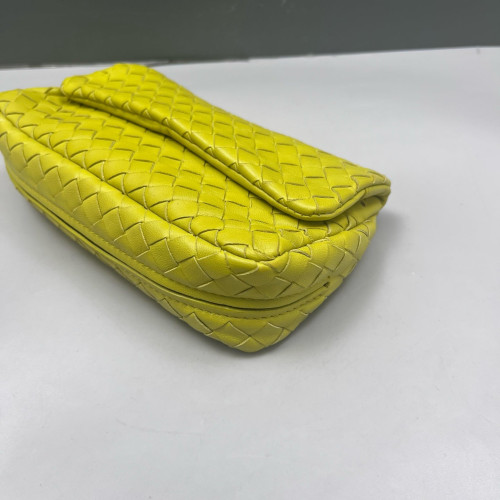 Bottega Veneta Shoulder Bag Calfskin Intrecciato Light Green