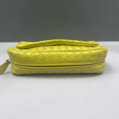 Bottega Veneta Shoulder Bag Calfskin Intrecciato Light Green