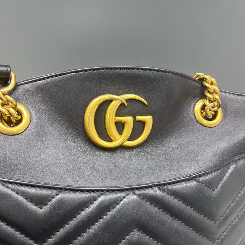 Gucci Chevron Shoulder Bag Calfskin Black