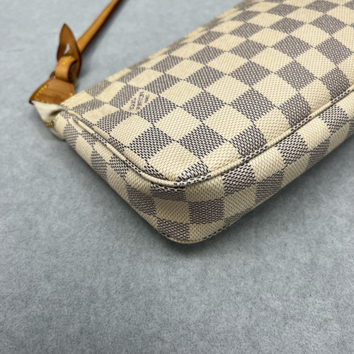 Louis Vuitton Pochette Accessories Damier Azur White Louis Vuitton Pochette Accessories Damier Azur White
