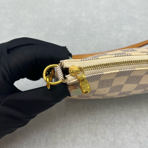 Louis Vuitton Pochette Accessories Damier Azur White Louis Vuitton Pochette Accessories Damier Azur White