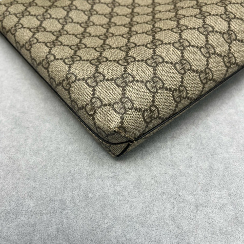 Gucci Clutch GG Supreme Monogram Beige Black