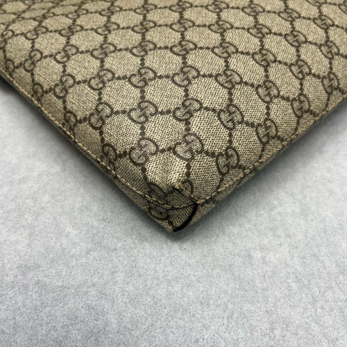 Gucci Clutch GG Supreme Monogram Beige Black