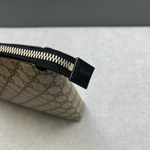Gucci Clutch GG Supreme Monogram Beige Black