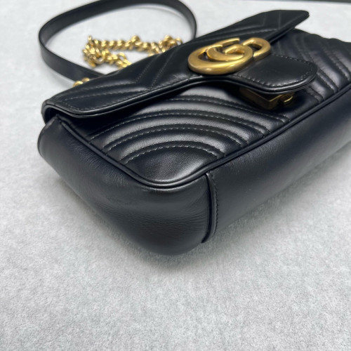 Gucci Chevron Mini GG Marmont Calfskin Black Gucci Chevron Mini GG Marmont Calfskin Black