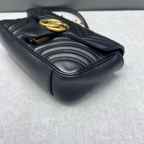 Gucci Chevron Mini GG Marmont Calfskin Black Gucci Chevron Mini GG Marmont Calfskin Black